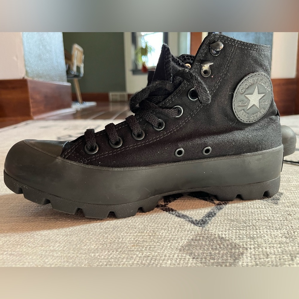 Black lugged Converse - womens - size 9